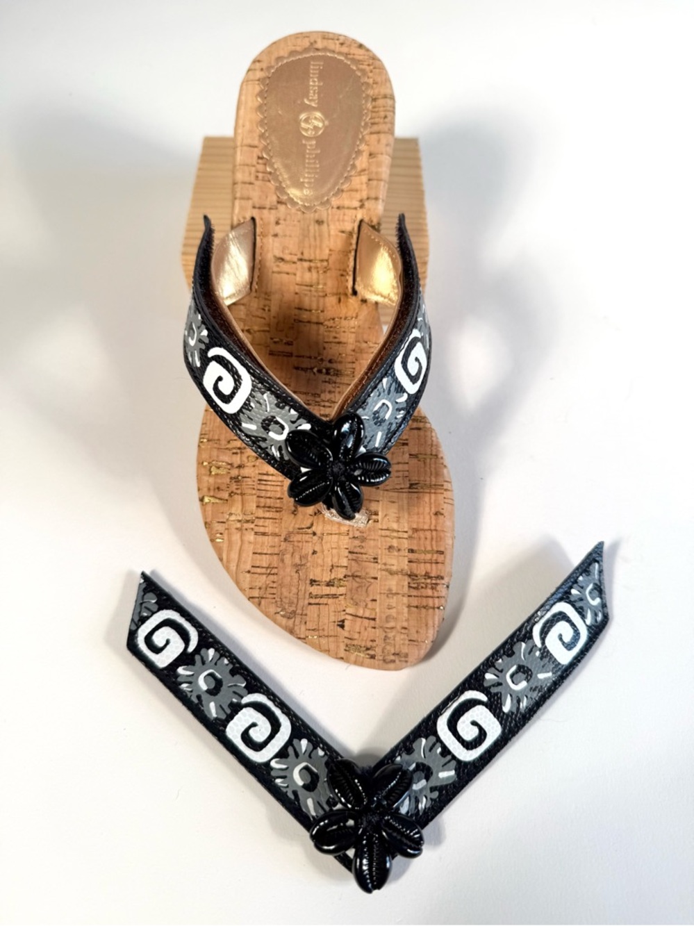Lindsay Phillips SwitchFlops White Print Black Shell Interchangeable Straps Sz M